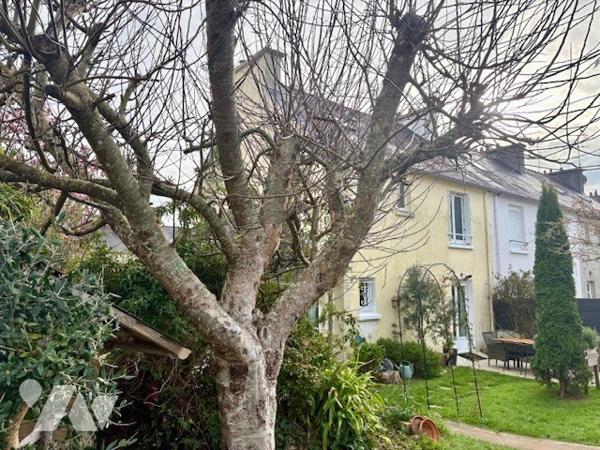 QUIMPER, Maison de ville