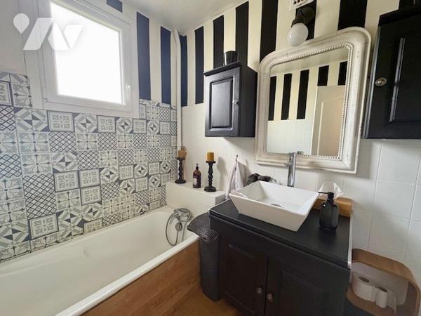 QUIMPER, Maison de ville