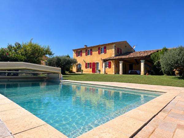 Bastide provençale avec piscine et dépendances - Pierrevert - Réf. 541 A