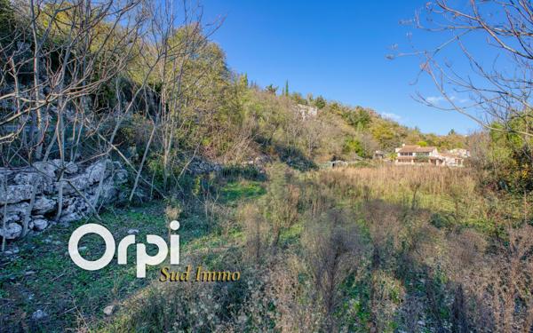 Terrain à vendre    Alissas