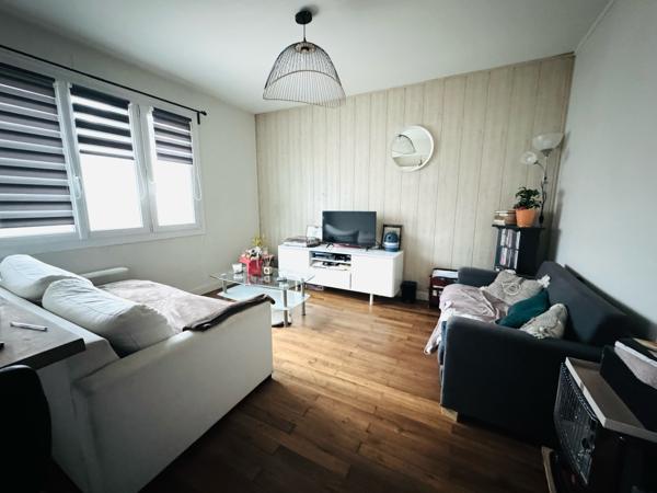 NANTES Sainte-Thérèse / Américains, idéal 1er achat, investissement locatif ou profession libérale, joli T2 de 42 m2 traversant avec cave et garage boxé