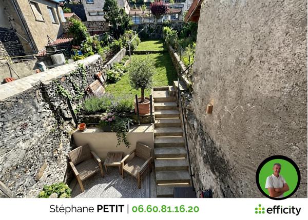 Maison
         4 pièces
        - 91 m² Exclusivité 148 000 € *
