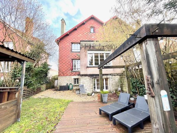 Melle – Exceptional 5-Bedroom Architect-Designed Home (1939)