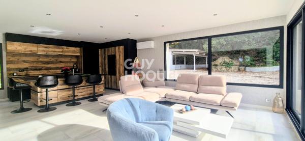 Bouc-Bel-Air - 13320 - Quartier Valcros - Prpriété de 220 m2 sur parcelle de 5200 m2 au calme absolu.