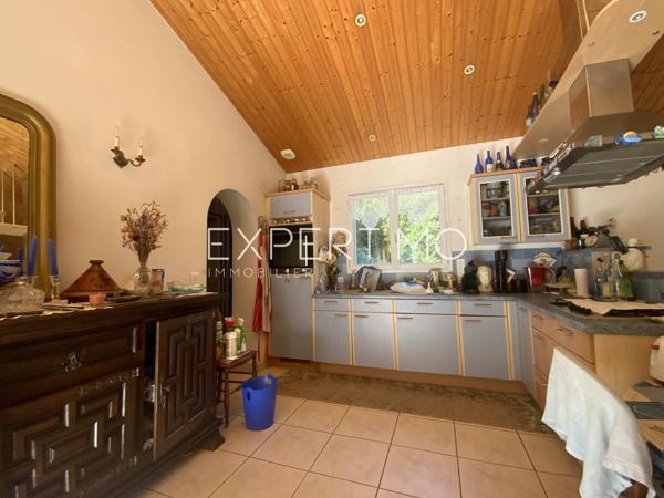 Jard-sur-Mer (85520) Maison de 149 m² avec 4 chambres, à 100 m de la plage. Piscine