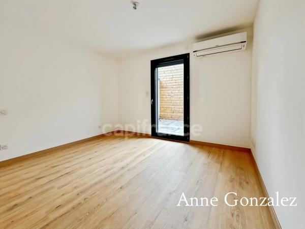 ORLEANS Centre quartier Madeleine rare à la vente appartement Penthouse T4 avec patio intérieur et terrasse de 28 m2 dans petite copropriété