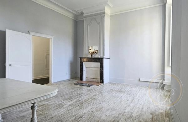 Maison à vendre 14 pièces SAVENNIERES (49)