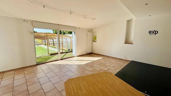 Maison 5 pièces 136 m2 avec piscine.