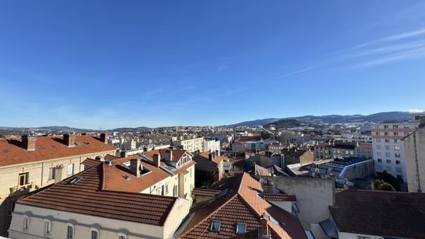 Saint-Étienne (42000) Appartement de type F4 de 95m2 avec jolie vue