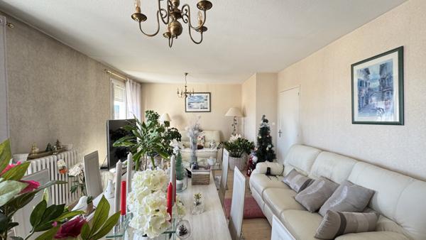 Saint-Étienne (42000) Appartement de type F4 de 95m2 avec jolie vue