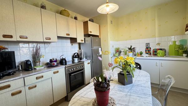 Saint-Étienne (42000) Appartement de type F4 de 95m2 avec jolie vue