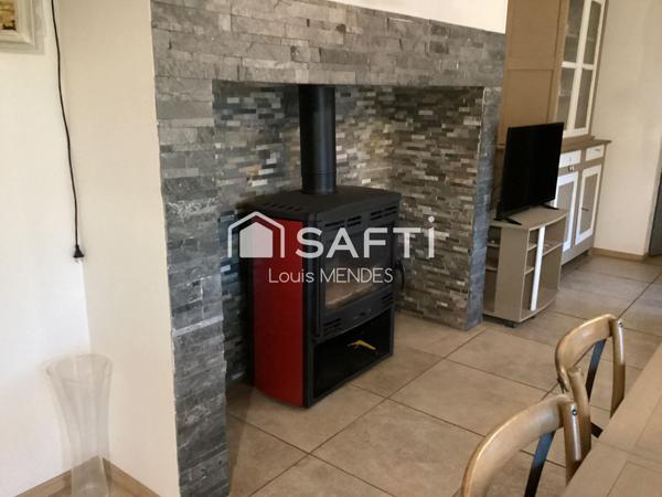 ancien corps de ferme en partie rénové