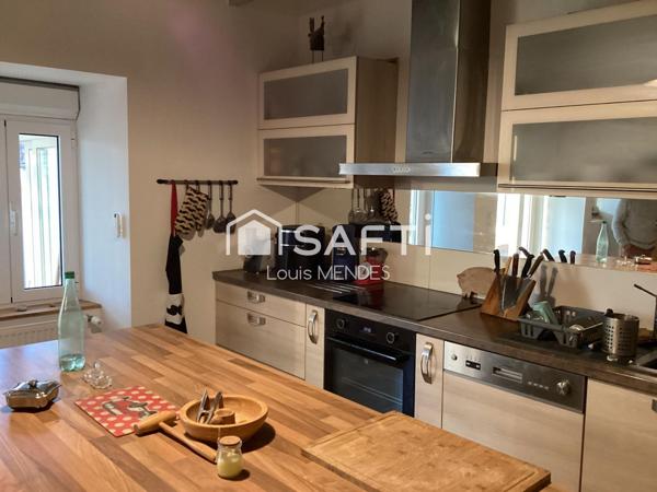 ancien corps de ferme en partie rénové