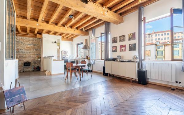Appartement à vendre    2 pièces • 56,43 m2 Lyon 1