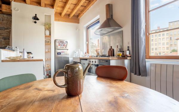 Appartement à vendre    2 pièces • 56,43 m2 Lyon 1