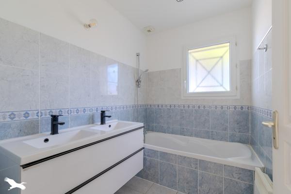 Maison 210 400 € Vayres 4 p 85 m² DPE C