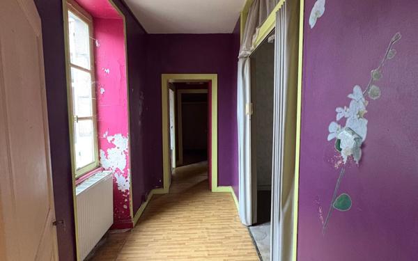 Maison à vendre    5 pièces •  Lussac-les-Églises