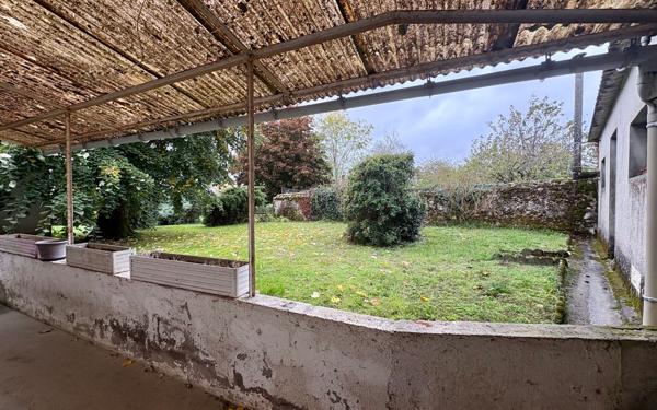 Maison à vendre    5 pièces •  Lussac-les-Églises