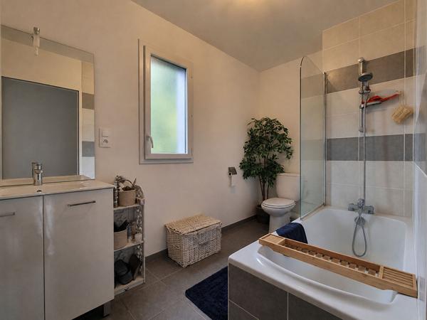 Maison Sautron 85m² - 3 chb - jardin