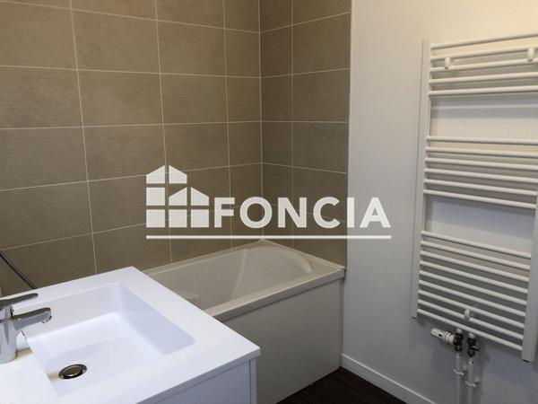 Location Appartement 3 pièces 60.2 m² - 210 RUE DU CDT GEORGES LEDRU Canteleu 76380