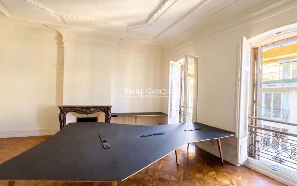 À vendre - Marseille 6ème (13006)  Vauban | Appartement de caractère dans un immeuble haussmannien - 200m²