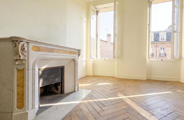 À vendre - Marseille 6ème (13006)  Vauban | Appartement de caractère dans un immeuble haussmannien - 200m²