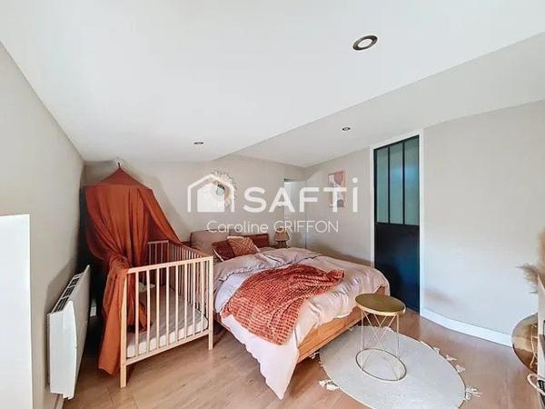 Charmante longère rénovée en cœur de village