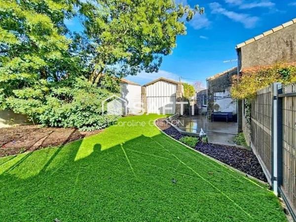 Charmante longère rénovée en cœur de village