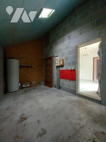 Plein centre, au calme, Maison de plain-pied construite en 1993, d'une surface de 82 m² compren...