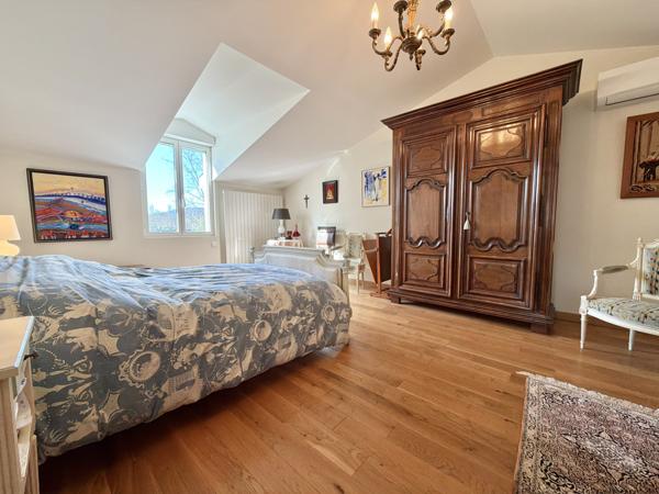 Maison avec vue sur la rivière, gîte et double garage. Saint-Sylvestre-sur-Lot (47140)