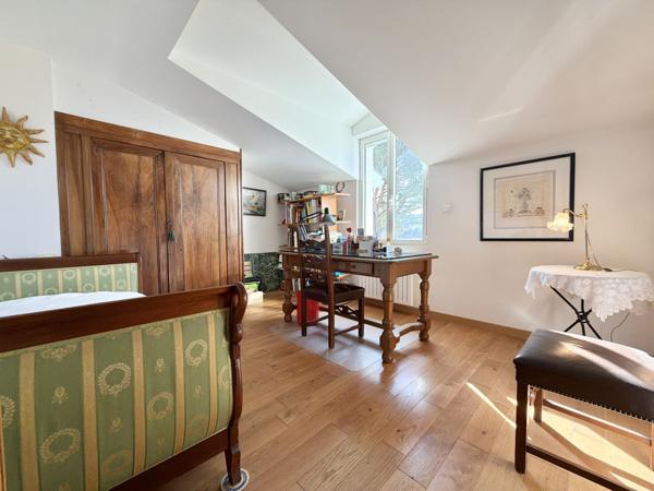 Maison avec vue sur la rivière, gîte et double garage. Saint-Sylvestre-sur-Lot (47140)