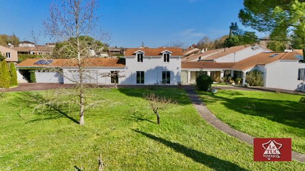 Maison avec vue sur la rivière, gîte et double garage. Saint-Sylvestre-sur-Lot (47140)