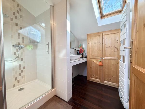 Maison avec vue sur la rivière, gîte et double garage. Saint-Sylvestre-sur-Lot (47140)