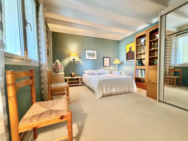 Maison avec vue sur la rivière, gîte et double garage. Saint-Sylvestre-sur-Lot (47140)