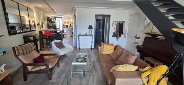 DUPLEX FAMILIAL DE 91 M² CARREZ – 139 M² AU SOL – 5 PIECES - PISCINE – TERRASSE – GARAGE – SAINT-ALBAN-LEYSSE (73)