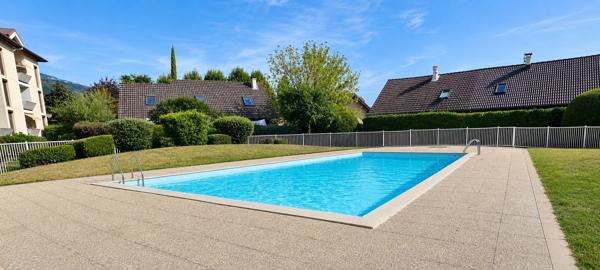 DUPLEX FAMILIAL DE 91 M² CARREZ – 139 M² AU SOL – 5 PIECES - PISCINE – TERRASSE – GARAGE – SAINT-ALBAN-LEYSSE (73)
