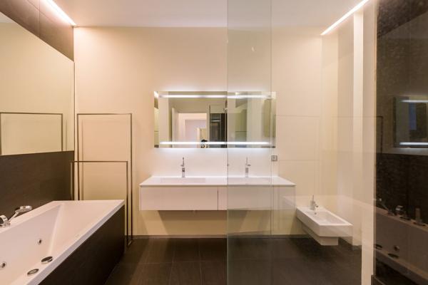 Location vide - Appartement  - Paris 75008-  97 m2 - 1 chambre - Avenue Montaigne