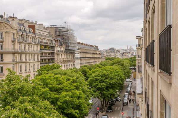Location vide - Appartement  - Paris 75008-  97 m2 - 1 chambre - Avenue Montaigne