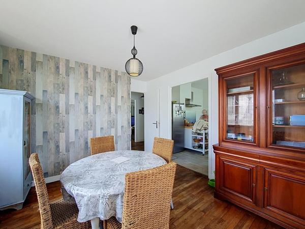 EXCLUSIVITÉ HENNEBONT : Belle maison au coeur d'une parcelle arborée
