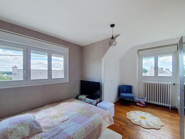 EXCLUSIVITÉ HENNEBONT : Belle maison au coeur d'une parcelle arborée