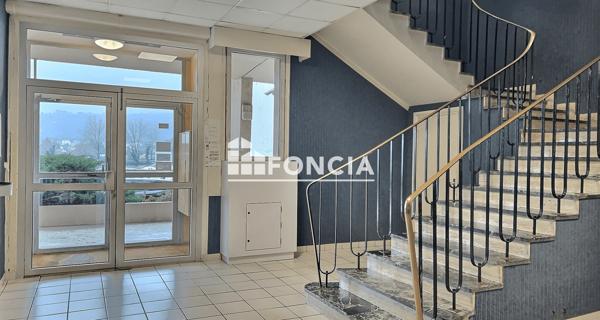 À vendre Local commercial 1338 m² - Vienne 38200