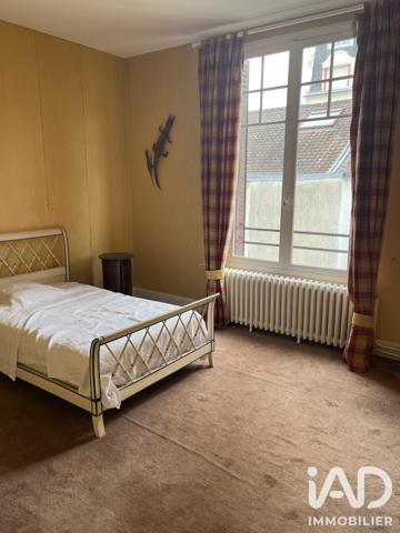 Maison à vendre 8 pièces 253 m² Vichy