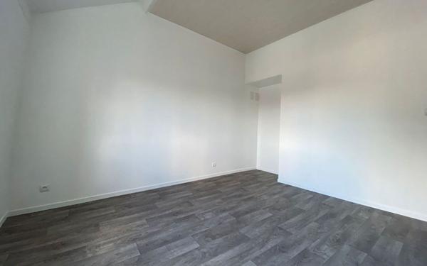 Maison à louer    5 pièces •  Armentières