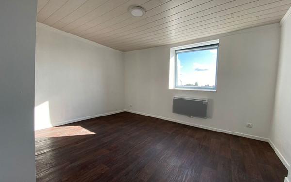 Maison à louer    5 pièces •  Armentières