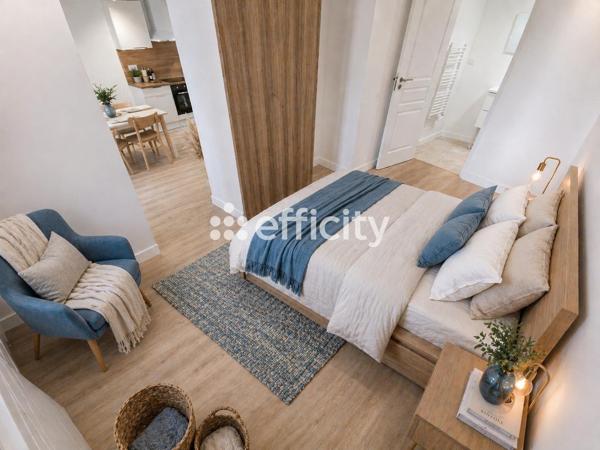 Appartement
         3 pièces
        - 42 m² 145 000 € *