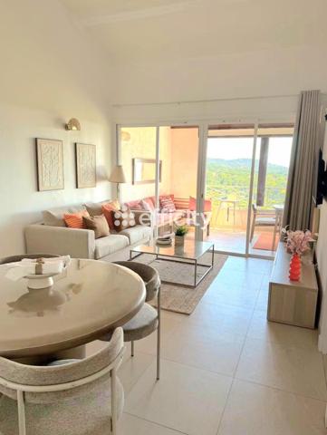 Appartement
         3 pièces
        - 66 m² Bien prestige 489 000 € *