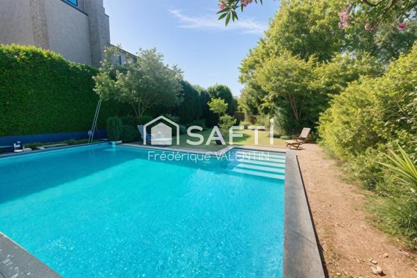 A proximité de Montastruc La Conseillére Toulousaine avec piscine  en position dominante