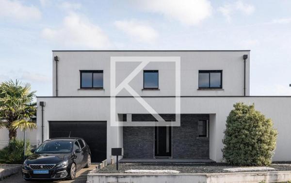 Maison contemporaine avec piscine