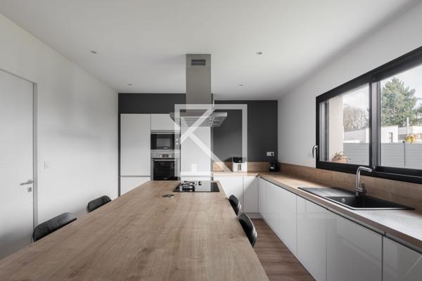 Maison contemporaine avec piscine