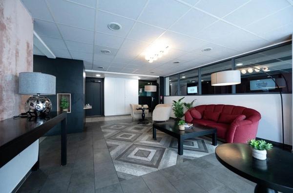 INVESTISSEMENT LOCATIF – Tours – Résidence d’Affaires Nemea Appart'Hotel Quai Victor Tours Centre - 5,53% de rentabilité